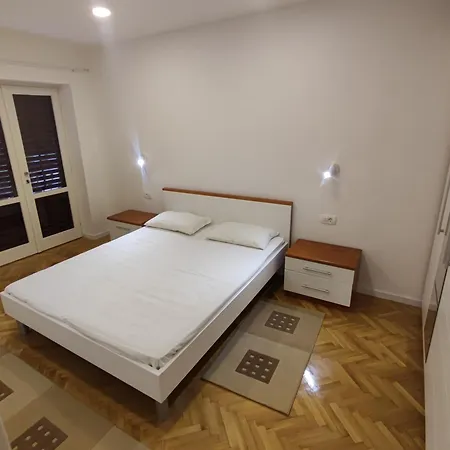 Apartments Saric Makarska Esterno foto