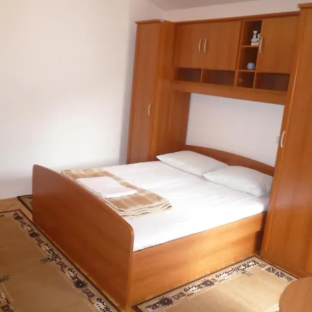 Apartments Saric Makarska Esterno foto
