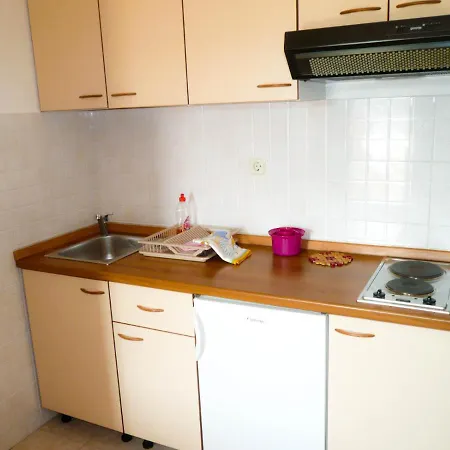 Apartments Saric Makarska Esterno foto